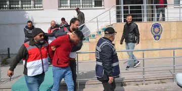 Kayınpederini satırla öldüren damat tutuklandı