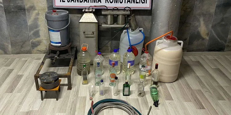 Mersin’de sahte içki operasyonu: 7 gözaltı