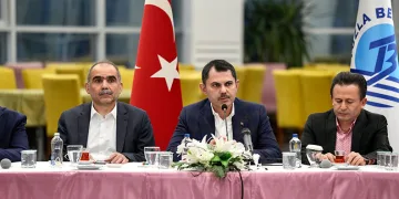 Kurum, TOKİ hak sahipleri ile bir araya geldi