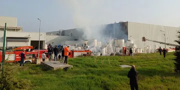 İpek kağıt fabrikasında çıkan yangın söndürüldü