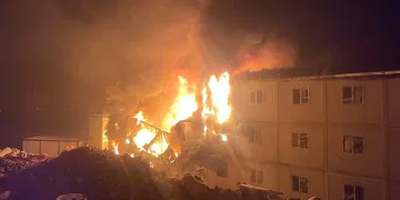 İşçilerin kaldığı konteynerlerde yangın: 11 yaralı