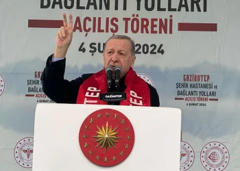 “Deprem şehirlerimizi ayağa kaldırana kadar dinlenmeyeceğiz”
