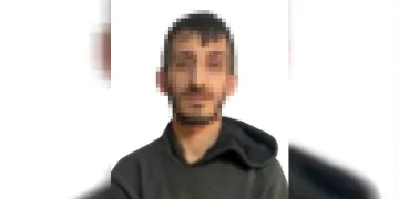 Fatih’te marketi kundaklamaya çalıştı