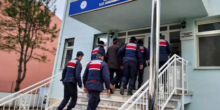 Balıkesir’de FETÖ/PDY operasyonunda 4 kişi yakalandı