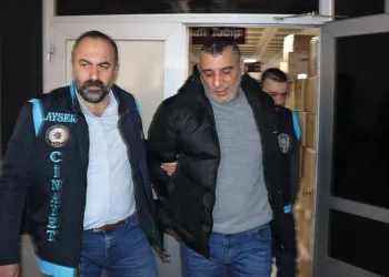 Kayseri’de gazeteciyi silahla yaralayan şüpheli adliyeye sevk edildi