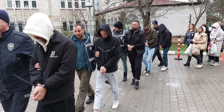“Sibergöz-21” operasyonunda gözaltına alınan 66 kişiden 28’i adliyeye sevk edildi