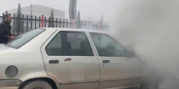 Seyir halindeki otomobil yandı