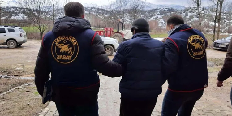 Av tüfeğiyle kızını öldüren firari baba yakalandı