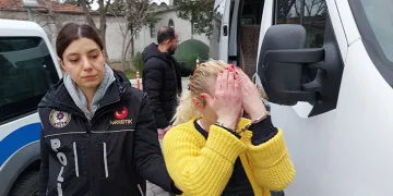 Genç kadına uyuşturucu ticaretinden gözaltı
