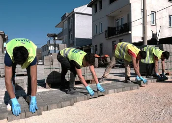 İnegöl Kurşunlu’da cadde ve sokaklar yenileniyor
