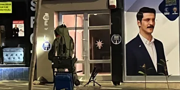 AK Parti binası önünde şüpheli paket paniği