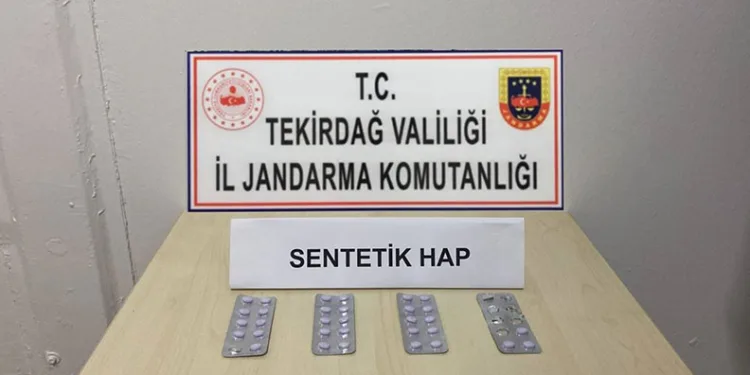 Jandarmadan yasaklı maddeye geçit yok: 4 gözaltı