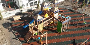 Gemlik’te çocuklar yeni parklarına kavuştu