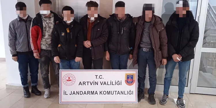 Artvin’de 7 kaçak göçmen yakalandı