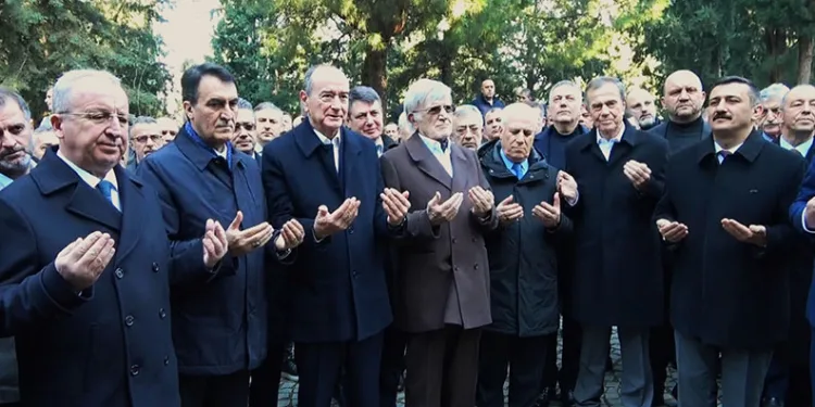 Mümin Gençoğlu kabri başında anıldı