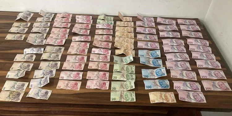 Dilencinin üzerinden 6 bin TL çıktı