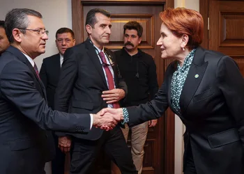 Özgür Özel’den Akşener’e taziye ziyareti