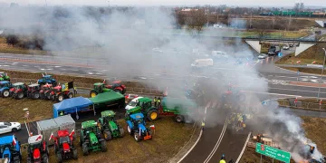 Çiftçilerden Ukrayna sınırında protesto