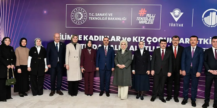 Emine Erdoğan, Altındağ’da Yazar Alev Alatlı’nın adı verilen bilim merkezinin açılışını yaptı