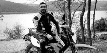 Ağaca çarpan motosikletin sürücüsü hayatını kaybetti