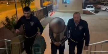 Antalya’da horoz dövüştüren 5 kişi yakalandı