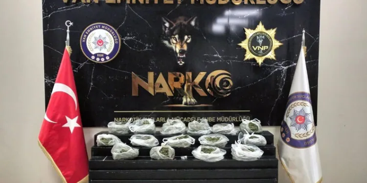 Van’da 22 kilo 211 gram uyuşturucu ele geçirildi