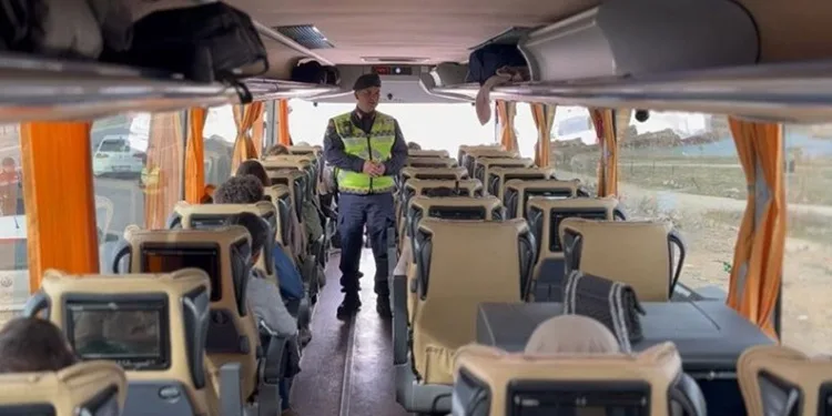 Jandarmadan emniyet kemeri denetimi