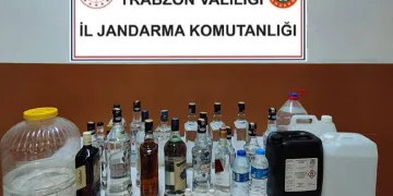 73 yaşında evinde sahte içki imal ederken yakalandı