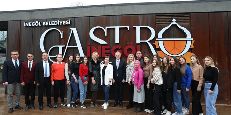 Alper Taban, Spor Lisesi’nin Ukraynalı misafirleriyle buluştu