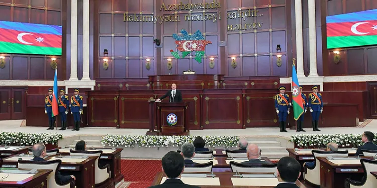 Aliyev yemin ederek görevine başladı