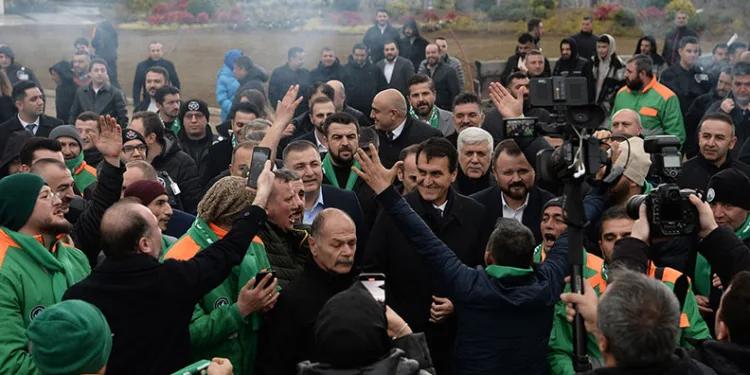 Osmangazi Belediyesi’nde emekçinin yüzü gülüyor