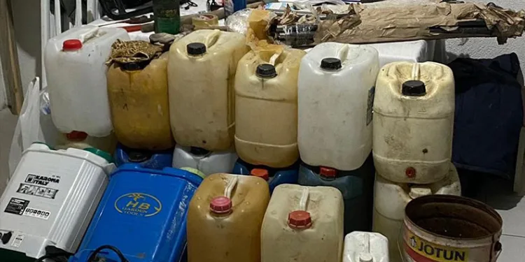 İzinsiz kazı yapan 2 şahıs jandarmaya yakalandı