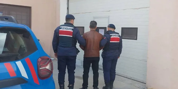 Gaziantep’te 8 düzensiz göçmen organizatörü yakalandı