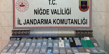 Niğde’de 78 adet kaçak cep telefonu yakalandı