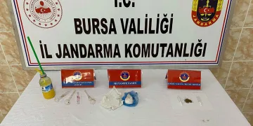 Jandarma uyuşturucu tacirlerine göz açtırmıyor