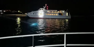 Deniz ortasında mahsur kaldılar