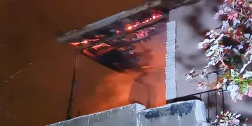Kırıkkale’de müstakil evin çatısı alevlere teslim oldu
