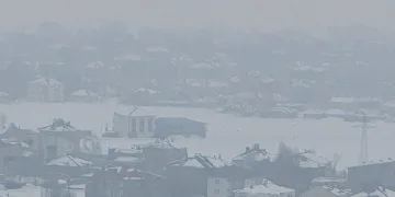 Yüksekova’da uçak seferlerine sis engeli
