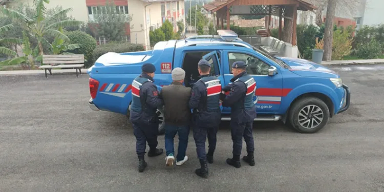 15 yıl kesinleşmiş hapis cezasıyla aranan hükümlü yakalandı