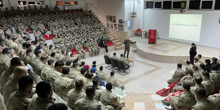 Jandarma Eğitim Alay Komutanlığı’nda ‘Aile Eğitimi ve İletişimi’