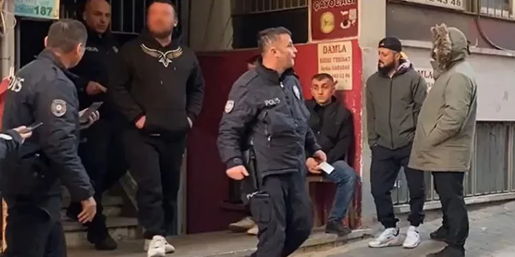 Cinayetin ardından evden elleri cebinde çıktı