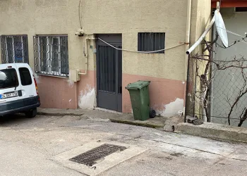 Bursa’da annesiyle tartışan üvey babasını kalbinden bıçakladı