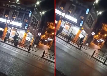 Bursa’da husumetlisinin iş yerine kurşun sıktı