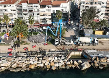 Gemlik’te kıyı koruma çalışmaları hızla sürüyor