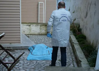 Miras davası gününde apartmandan düşerek hayatını kaybetti