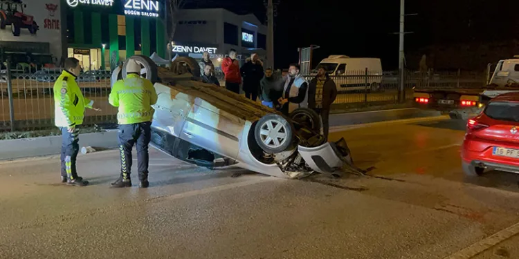 Bursa’da otomobil takla attı, sürücü yaralandı