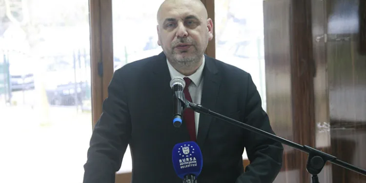 Bursa’da kürsüde depremi konuşurken deprem oldu
