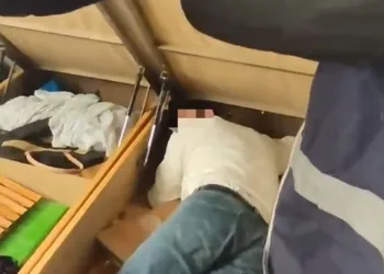 İzmir’de katil yeğen saklandığı bazanın içinde yakalandı