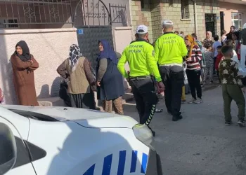 9 yaşındaki çocuk amcasını silahla öldürdü