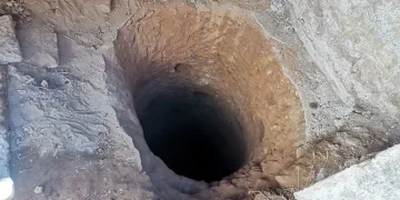 Tarihi kilisede define ararken yakalandılar